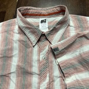 North Face Mens L Button Preppy Stripe Shirt Pink Short Sleeve Hiking Camping‎